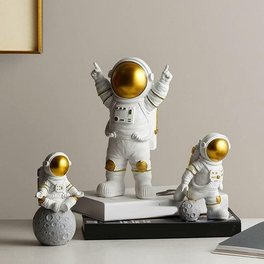 Astronaut Spaceman Statue